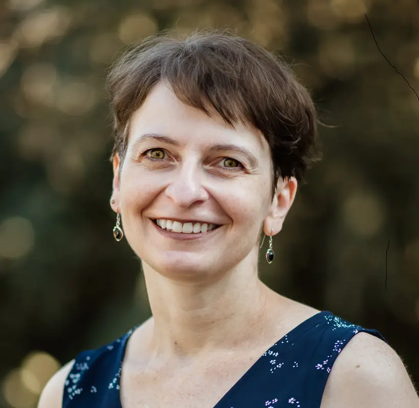 Liz Rachel Walker